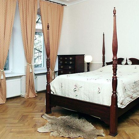 Pecherskie Lipki Hotel Kijów Zewnętrze zdjęcie
