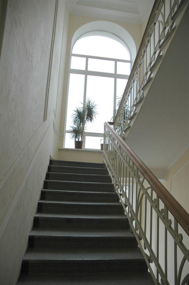 Pecherskie Lipki Hotel Kijów Zewnętrze zdjęcie