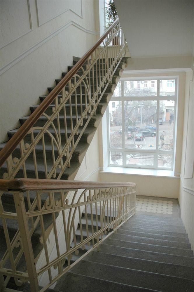 Pecherskie Lipki Hotel Kijów Zewnętrze zdjęcie
